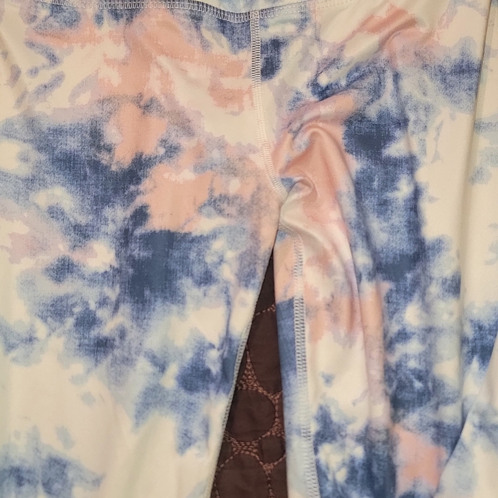 Tie-Dye Leggings by So, XS Pink & Blue om White Poly/ Spandex Stretch Compress